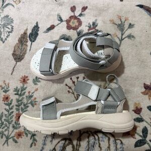 Zara Gray and White Strappy Sandals girls